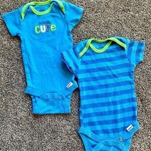 Gerber Onesies Set of 2 Aqua Blue and Green - 3-6 Months